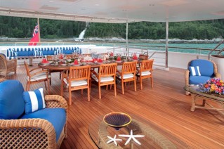 LAUREL - Upper Aft Deck Dining